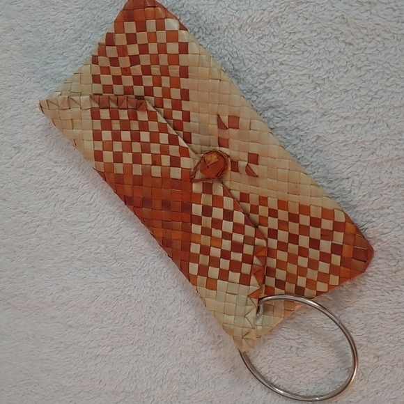 Handbags - 𝅺WOVEN Grass Natural Fiber Wristlet